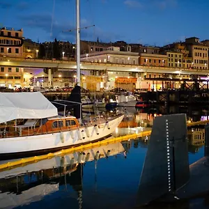 port-view.hotelitalianriviera.com/