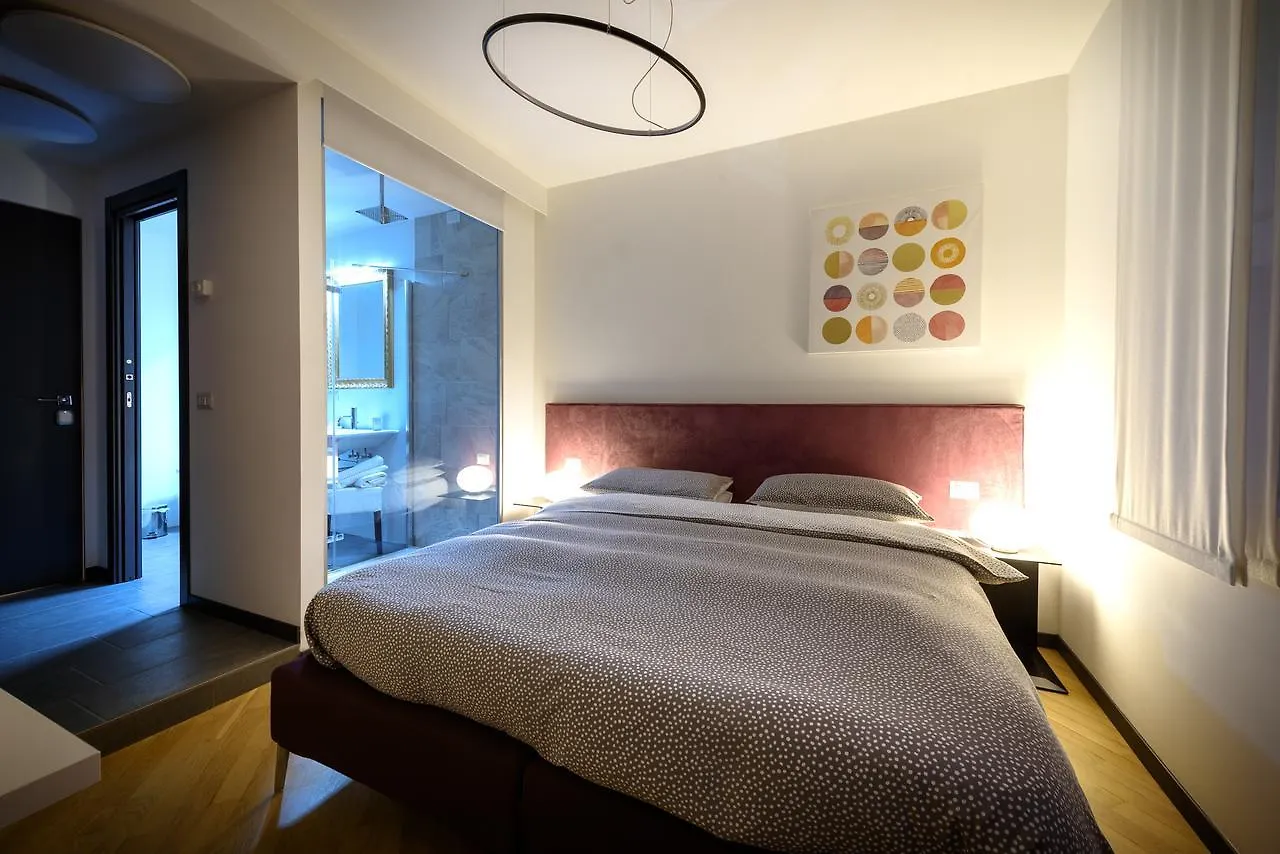 Eco Rooms&Breakfast Tirano 0*,
