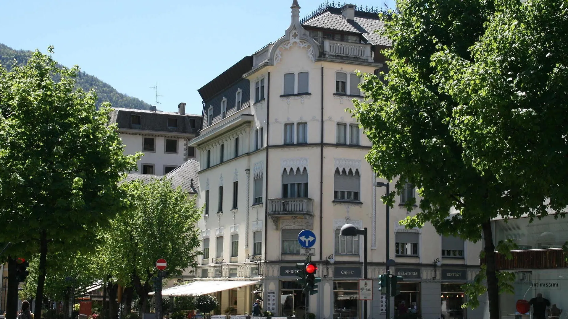 Eco Rooms&Breakfast Tirano Italy